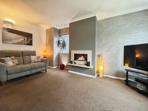 Lounge- click for photo gallery